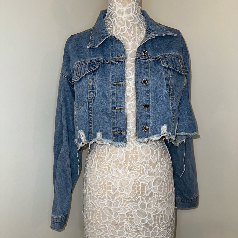 EUC Large distressed light wash cropped Jean jacket.